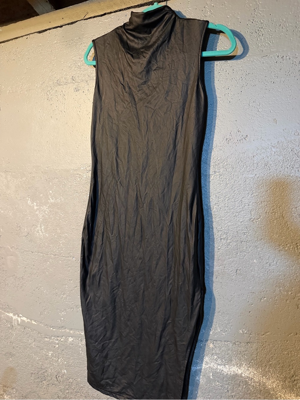 SHEIN Black Sleeveless High-Neck Bodycon Dress